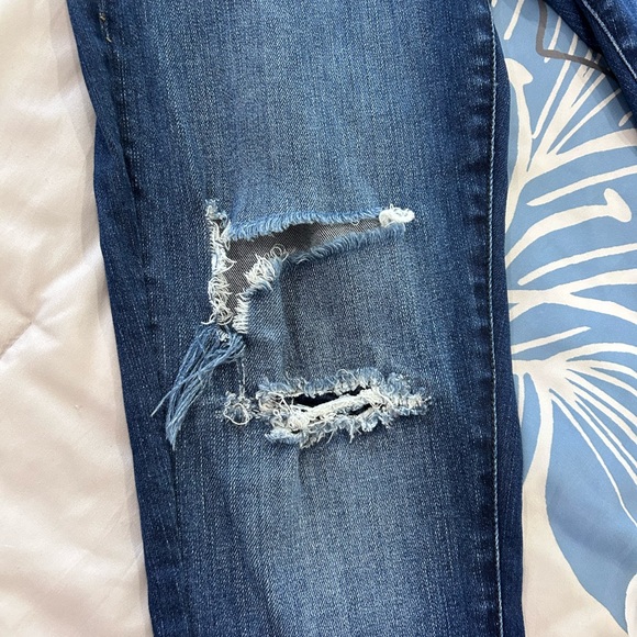 BLANK NYC • Blue Ripped Straight Leg Jeans • sz 29 • - Picture 2 of 13